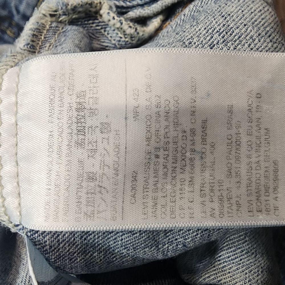Levi's Vintage Light Blue Denim Jean Jacket - Picture 8 of 10